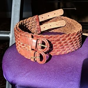 Woven Abercrombie and Fitch double buckle belt.